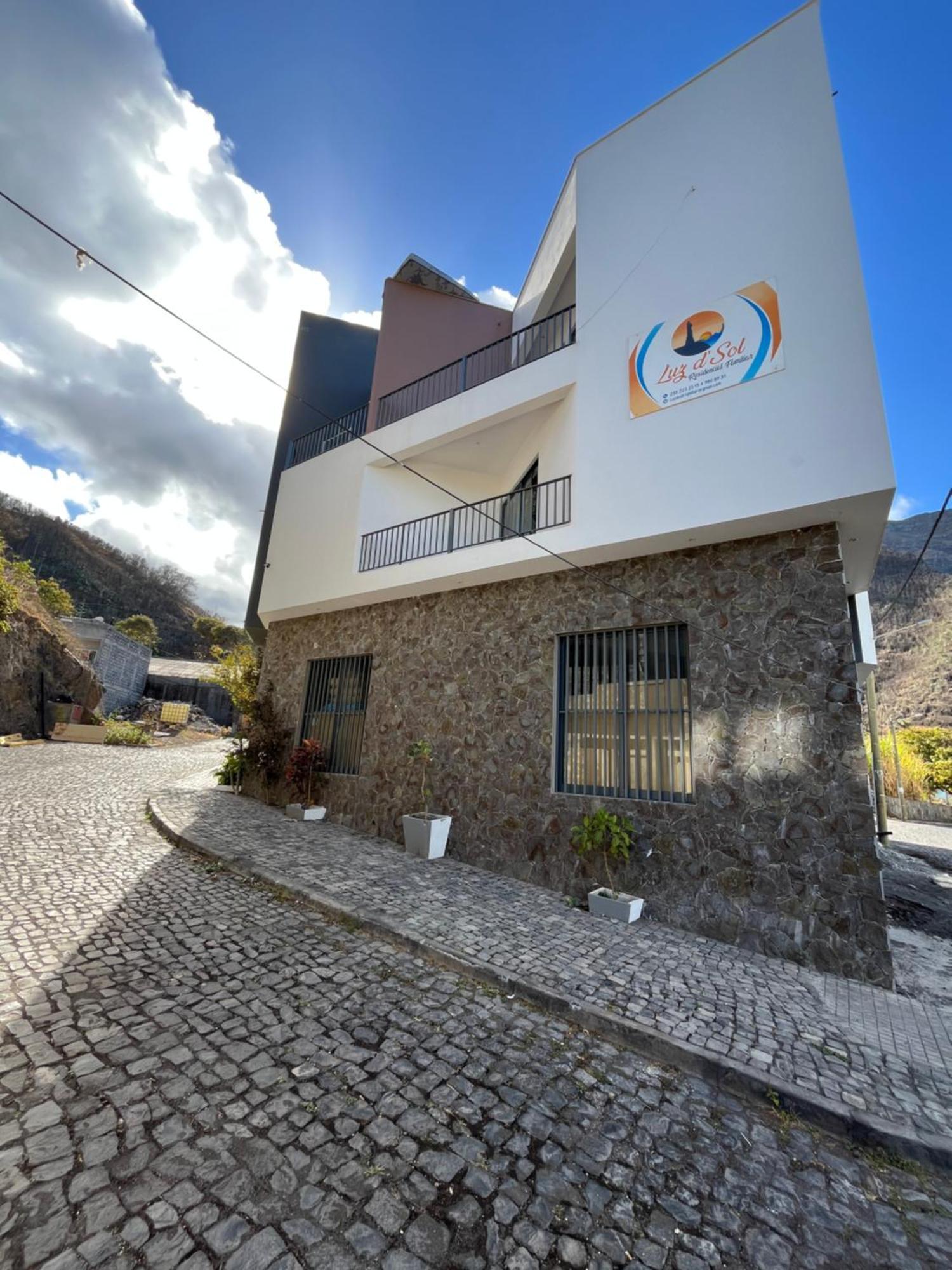 ホテル Luz D'Sol - Residencial Familiar Pombas エクステリア 写真